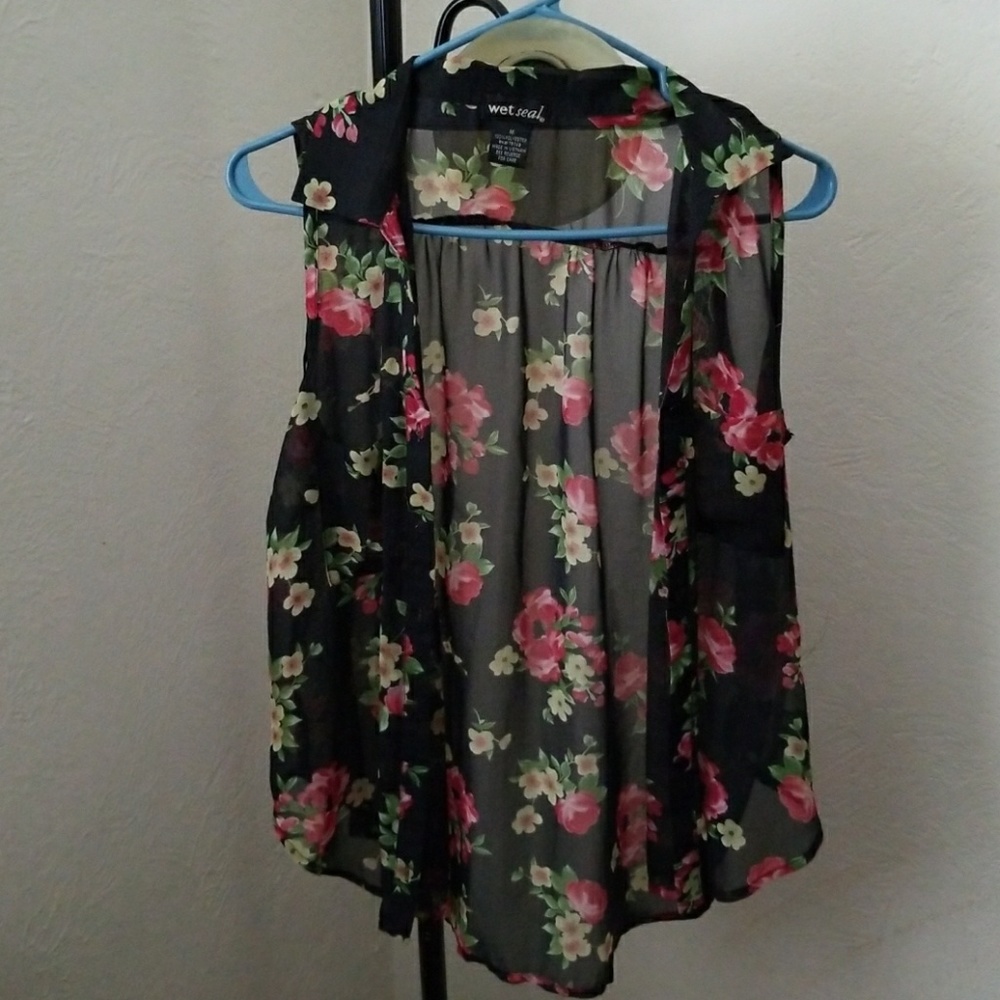 Wetseal floral see-through high-low top